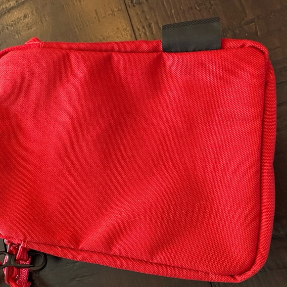 Supreme Red Crossbody Bag - Picture 10 of 10